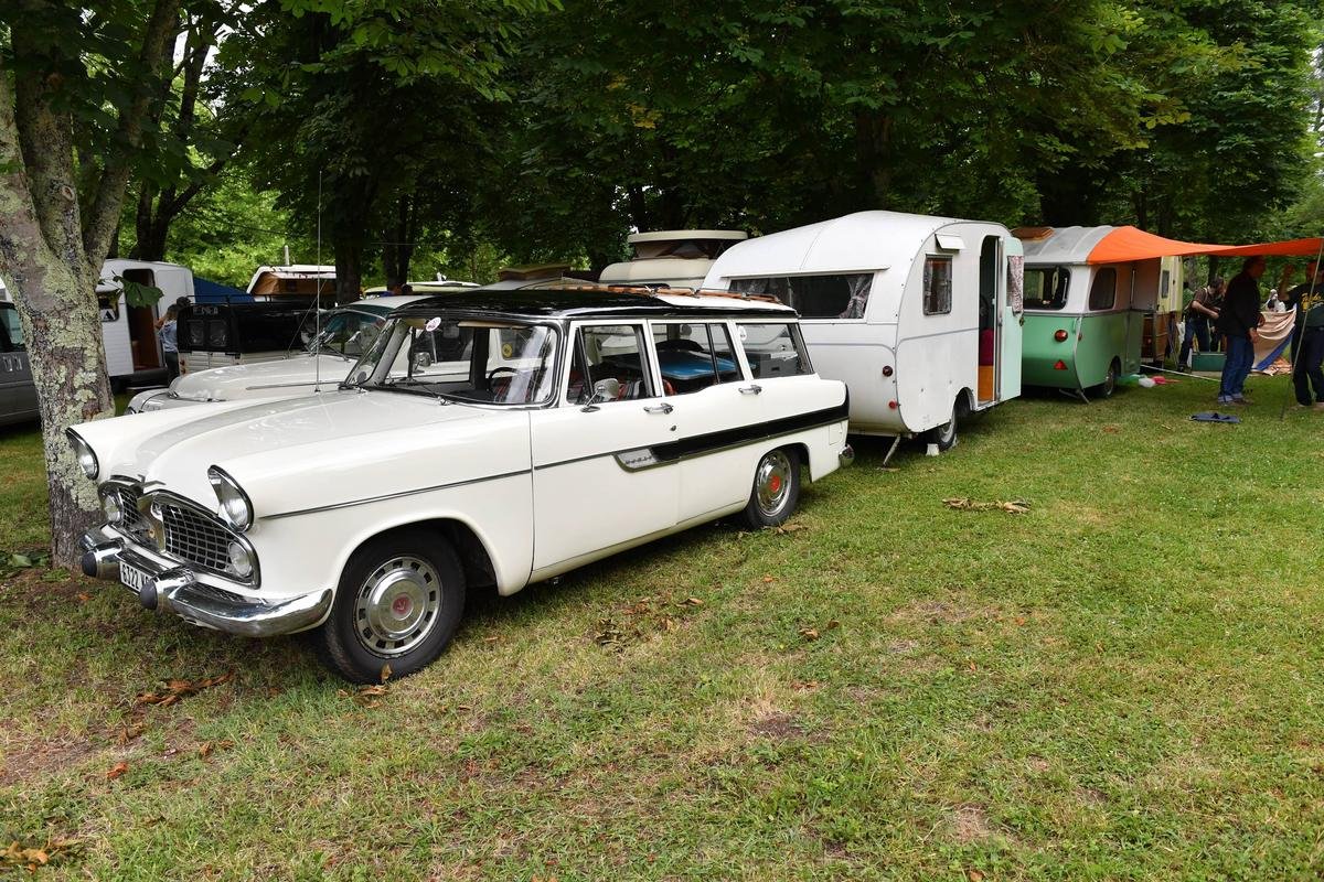 Vintage cars and caravans will be found at the Puces du retro campeur in Saint-Astier.