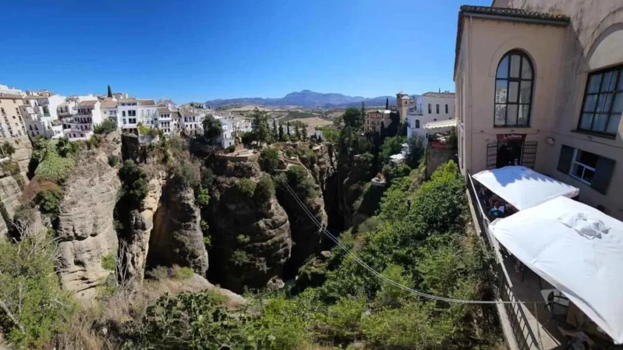 Head to Andalusia for a 100% sunny stay at a great price